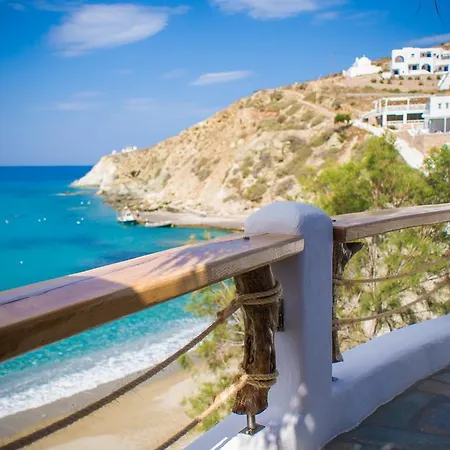 بيت ضيافة κymanemi Folegandros 3*